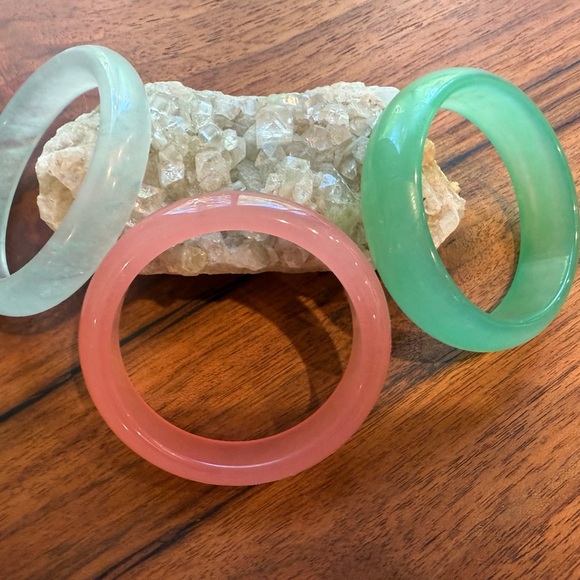 Chic Pink Bangle Bracelet - Picture 9 of 10